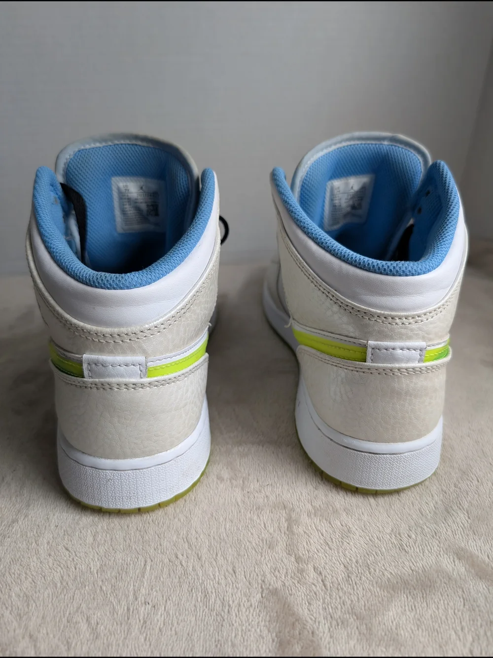 Nike Air Jordan 1 Mid SE Warped Swoosh Size 7Y